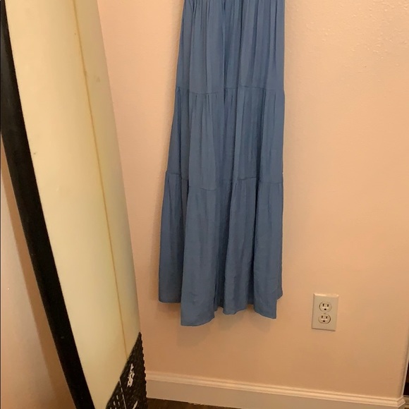 • Blue Maxi Dress • - Picture 4 of 9
